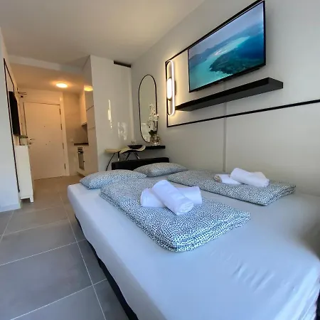 Modern Sea View Studio In Benal Beach Benalmádena Esterno foto